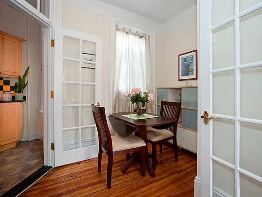 Sold by Sotheby's International Realty | media 18