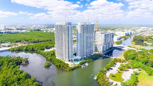 16385 Biscayne Blvd #404 Photo 1