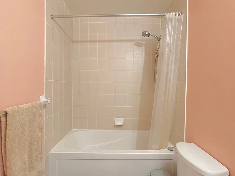 352 Front St W #1420 — Photo 14