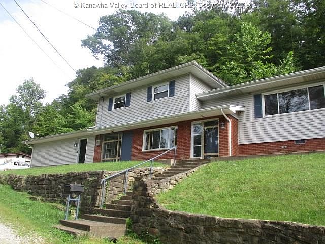 1st image of 212 Willow Ln