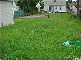 4th image of 5714 Laverne Ave