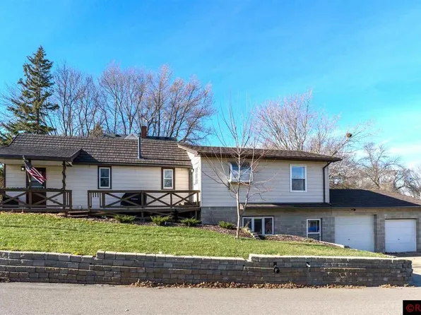 408 E 1st St, Janesville, MN 56048