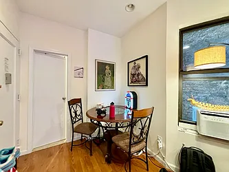 Rented by KNOCKKNOCK LLC