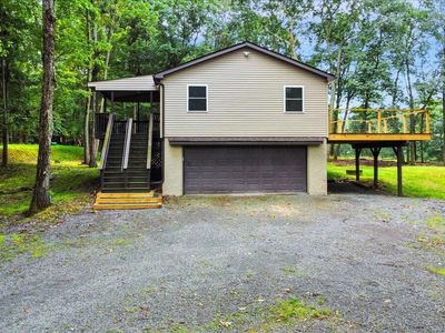 103 Eagle Crest Rd, Greentown, PA, 18426