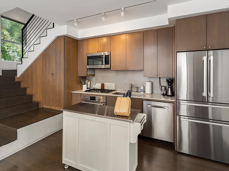 705 Sunset Ave #1/4 — Photo 8
