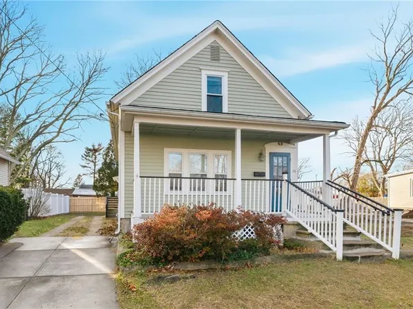 26 Glen St, Riverside, RI 02915