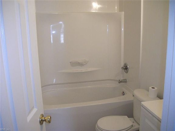 3rd image of 184 W Balview Ave APT 3