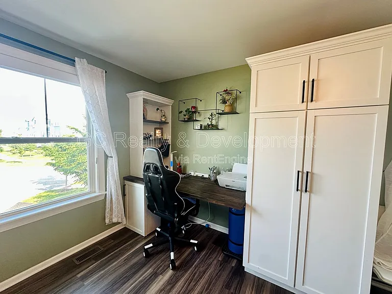 4144 Calder Ln — Photo 11