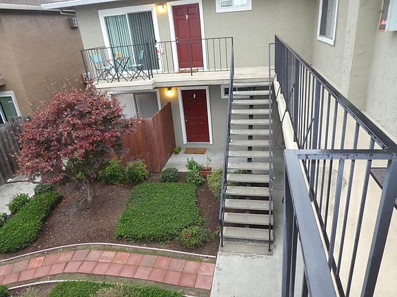 5th image of 1533 Moorpark Ave APT 4
