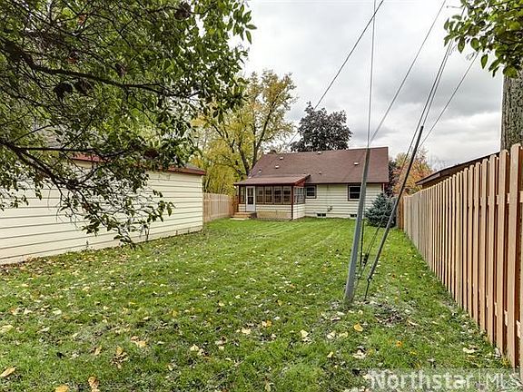 2nd image of 1356 Clarence St