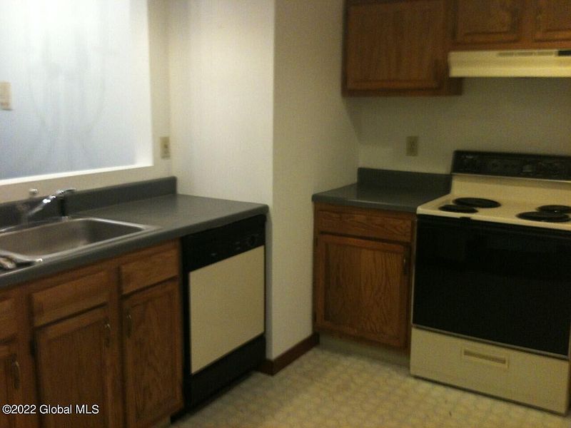 5th image of 460 Washington Avenue