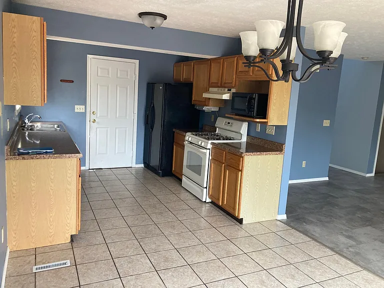 1809 Espey Dr — Photo 8