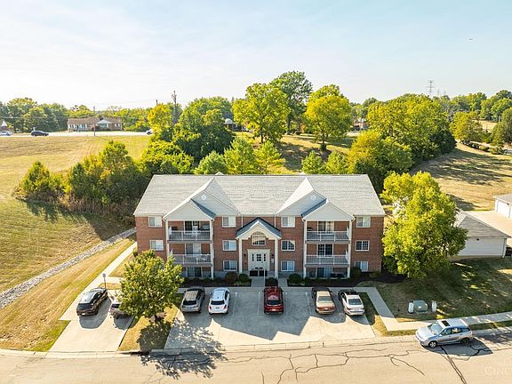 5th image of 3335 Emerald Lakes Dr Unit 2D