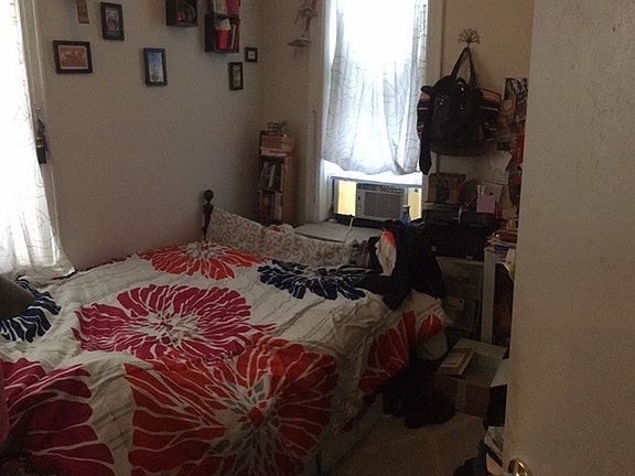 5th image of 3176 35th St APT 3R