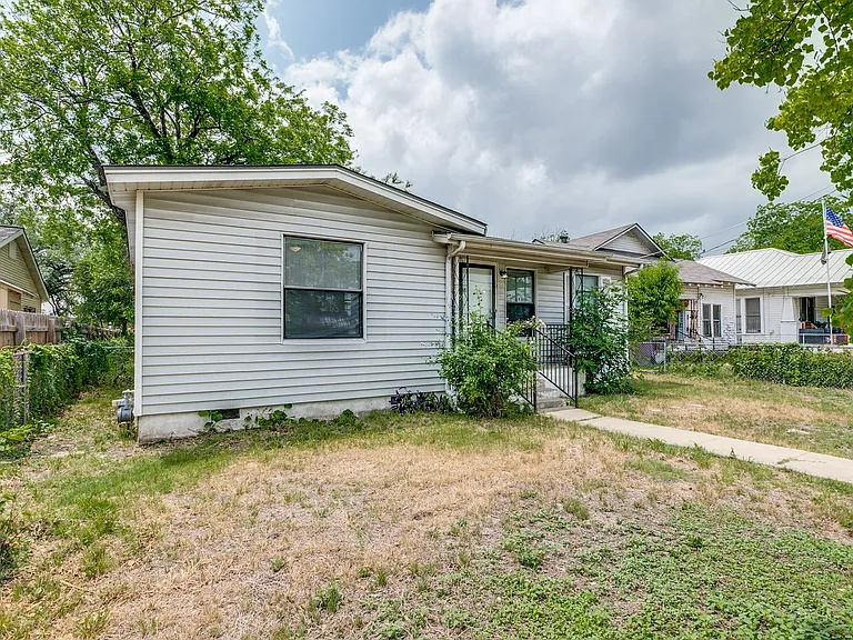 142 Helena St — Photo 21