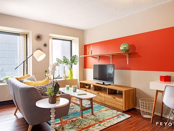 5th image of 330 E Ohio St #1601