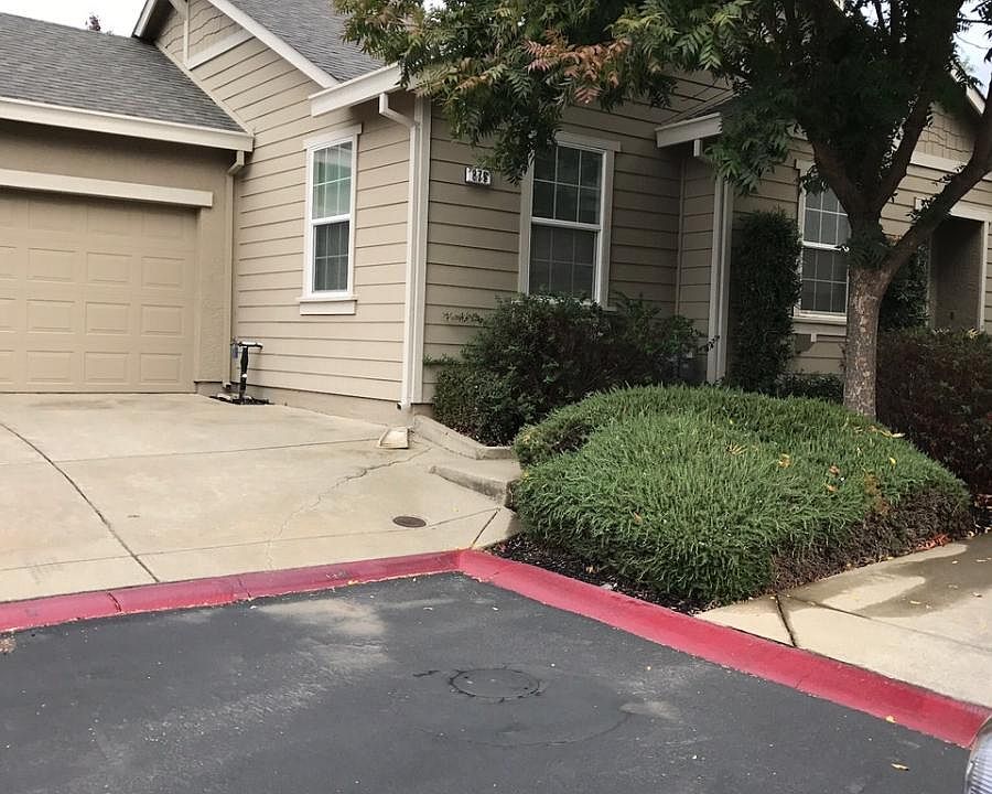 1st image of 879 Holley Ct