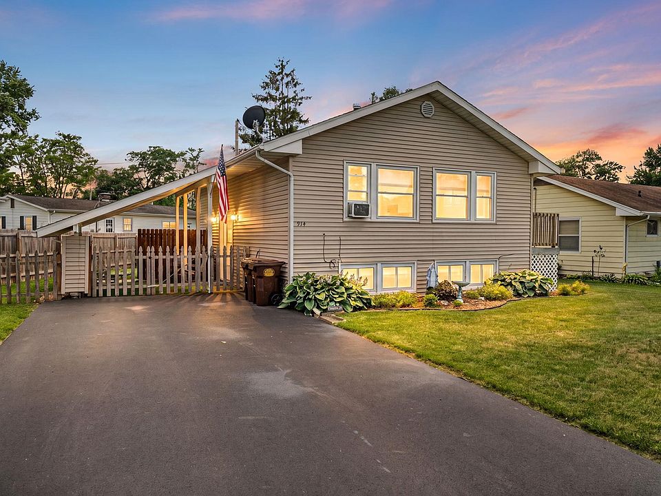 1st image of 914 Crest View Trl