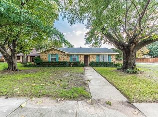 1346 Carriage Dr, Irving, TX 75062