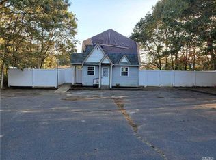 518 Neighborhood Rd, Shirley, NY 11967