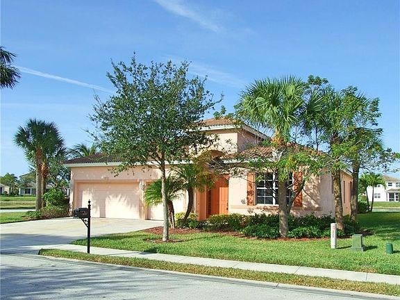 3rd image of 2650 Amber Lake Dr