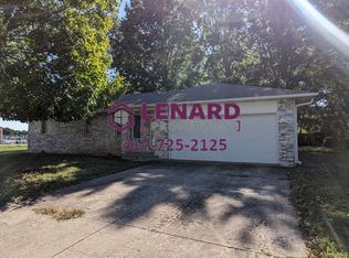 2206 W Austin St, Bolivar, MO 65613