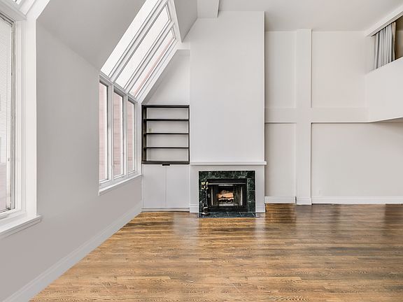 4th image of 125 E 12th St APT 5C