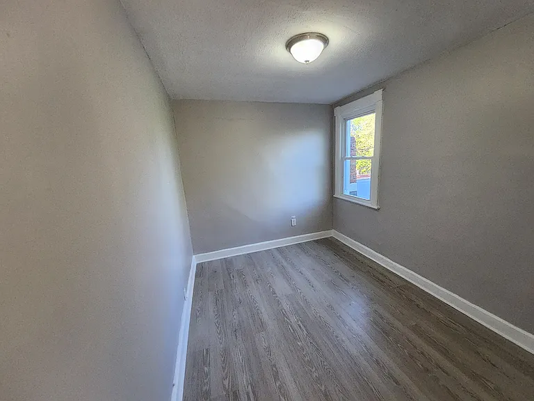 59 Van Ness St #1 — Photo 7
