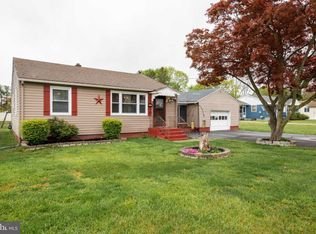 812 Summer Ave, Minotola, NJ 08341