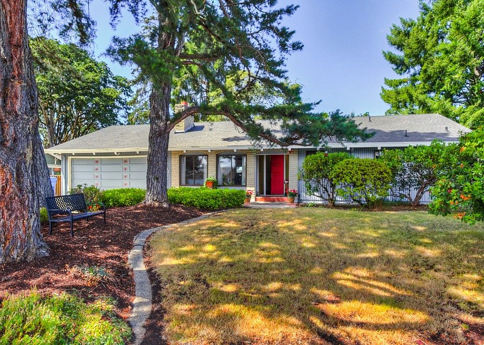 1st image of 6107 83rd St SW