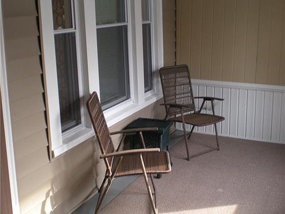 5th image of 105 Lombard Ave