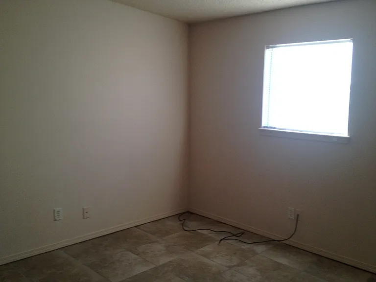 1248 W Sunset Dr — Photo 2