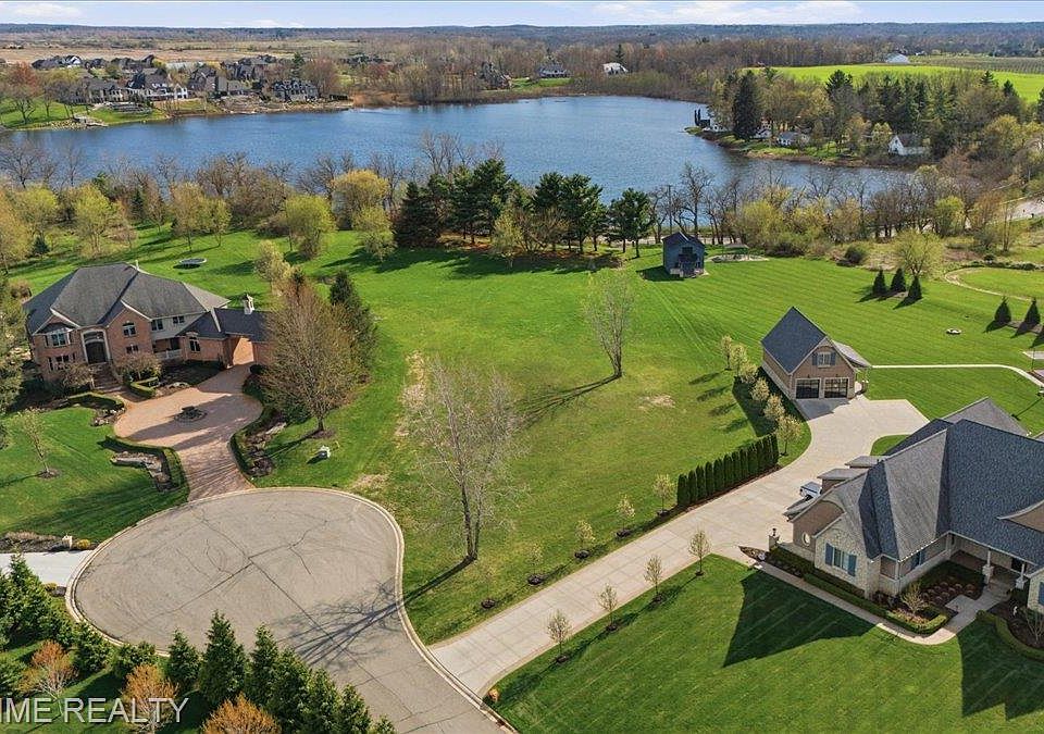 1st image of 69225 Lake Point Ct