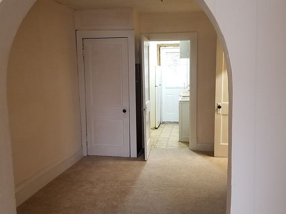 5th image of 307 Lafayette St APT 3