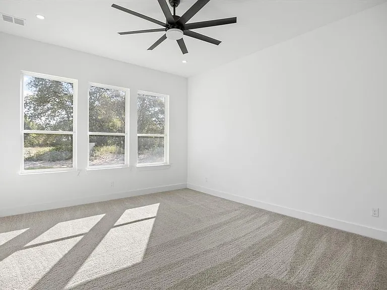 2057 Glenhollow Dr — Photo 22