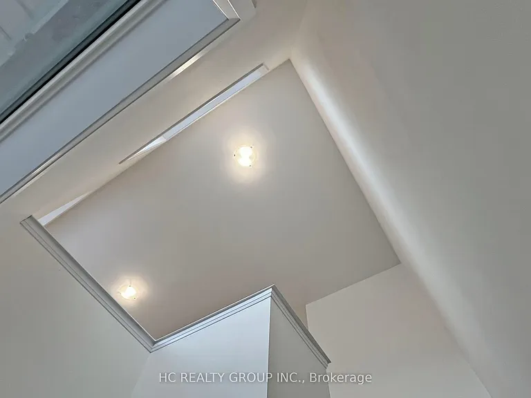28 Millman Ln — Photo 16