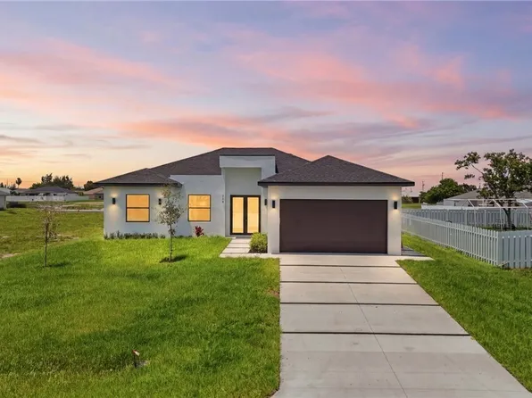 219 NE 15th Terrace Cpe, Coral, FL 33909