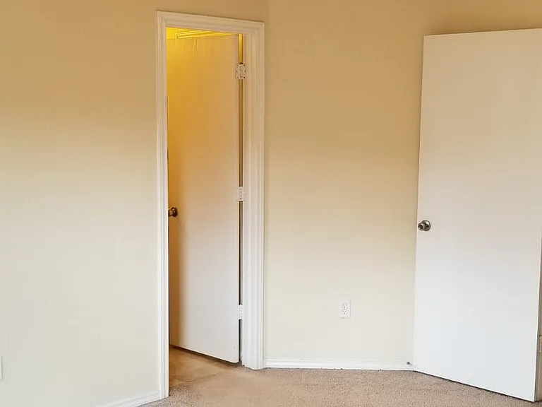 8010 Braes Run — Photo 17