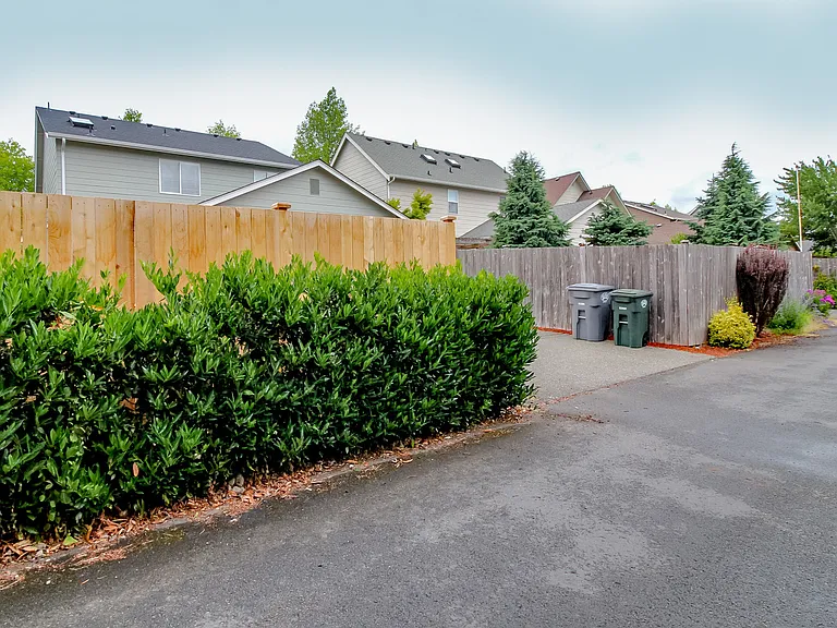 1485 Bobs Hollow Ln — Photo 41