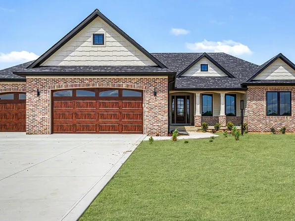 10193 Steinbeck Dr, Granger, IN 46530