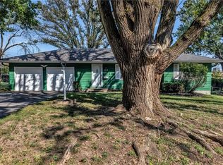 304 SW 7th Street Ter, Blue Springs, MO 64015