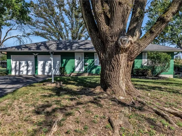 304 SW 7th Street Ter, Blue Springs, MO 64015