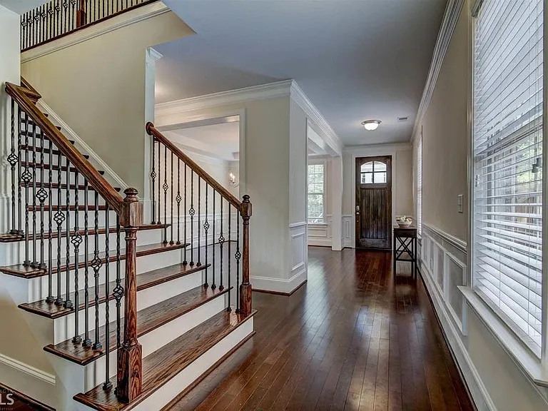 2625 Hickory Hill Dr SE — Photo 8
