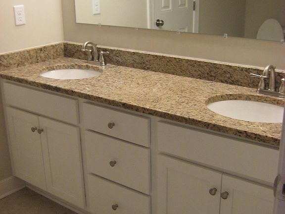 4th image of 1316 Parkwood Ave APT A