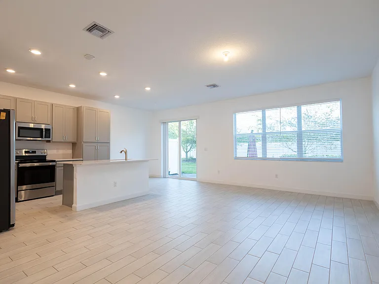 4985 Navali Dr — Photo 2