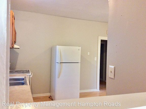 4th image of 726 Thayor St #A