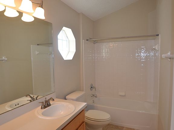 4th image of 6309 Lake Plantation Dr