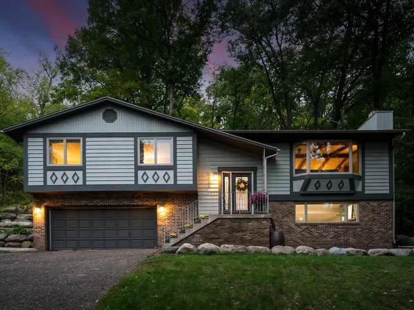 2222 Black Oak Dr, Minnetonka, MN 55305