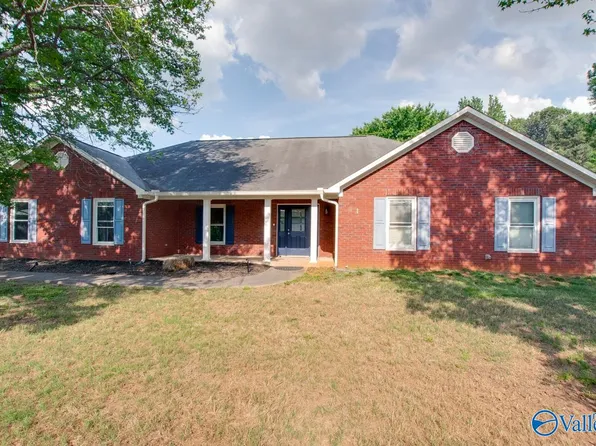 127 Castleton Dr, Harvest, AL 35749