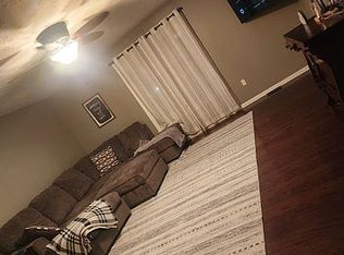 170 N 1st St, Island, KY 42350